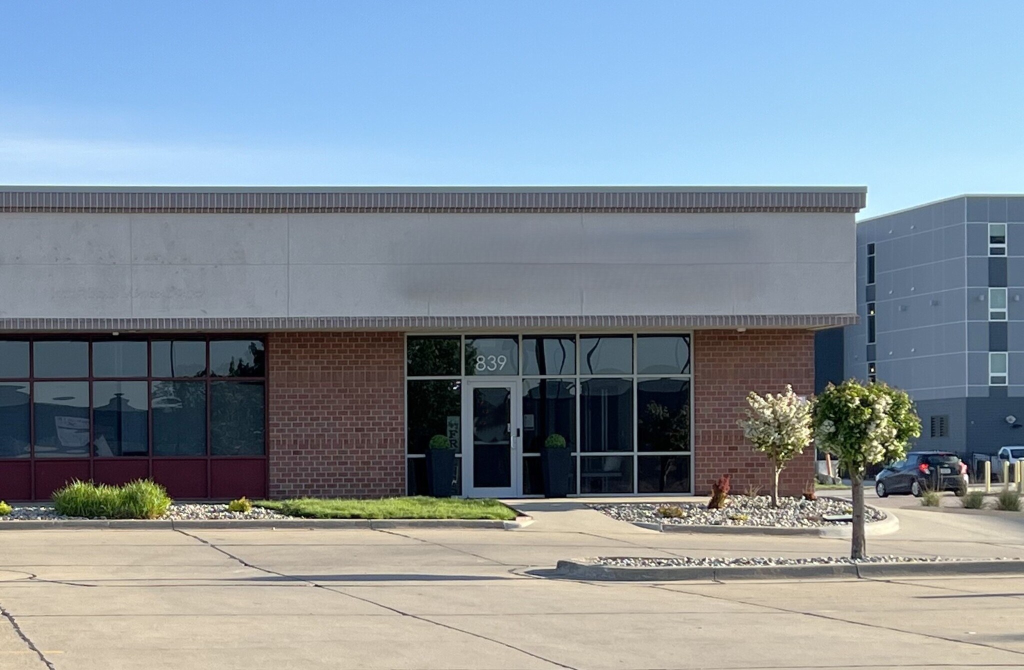 813-839 Gordon Dr, Sioux City, IA for Rent