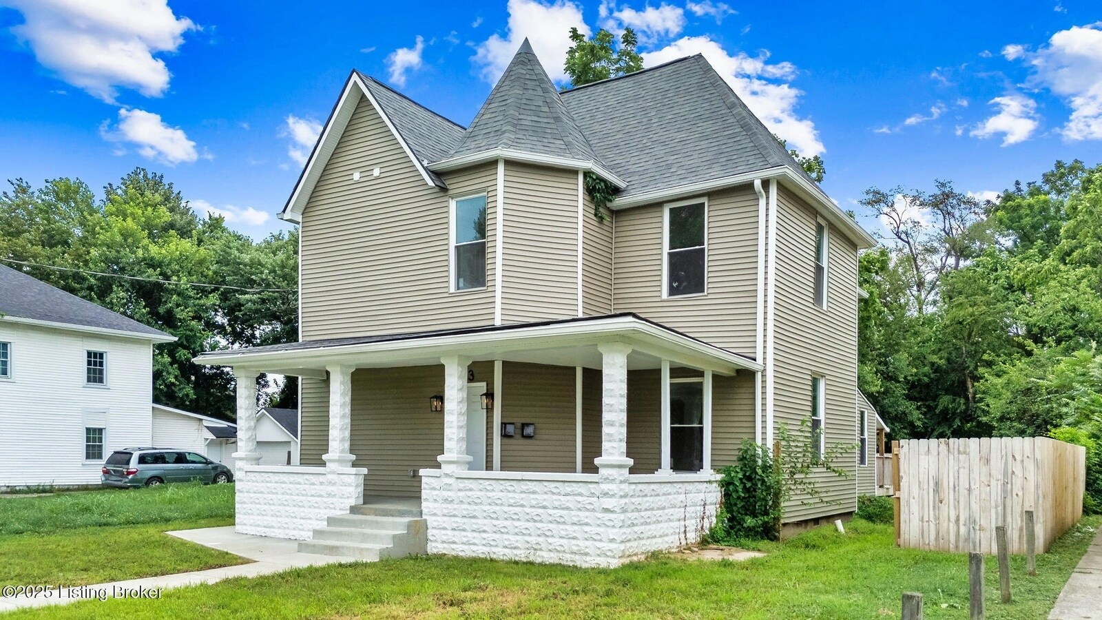 1433 Beech St, Louisville, KY for Sale