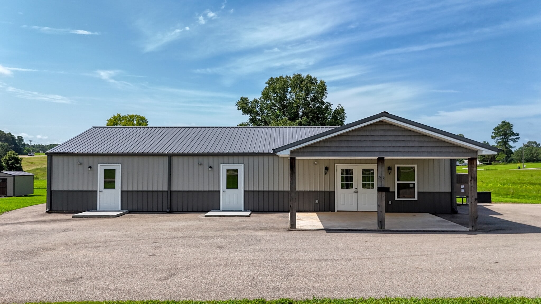 63 Wallace Ln, Yuma, TN for Sale