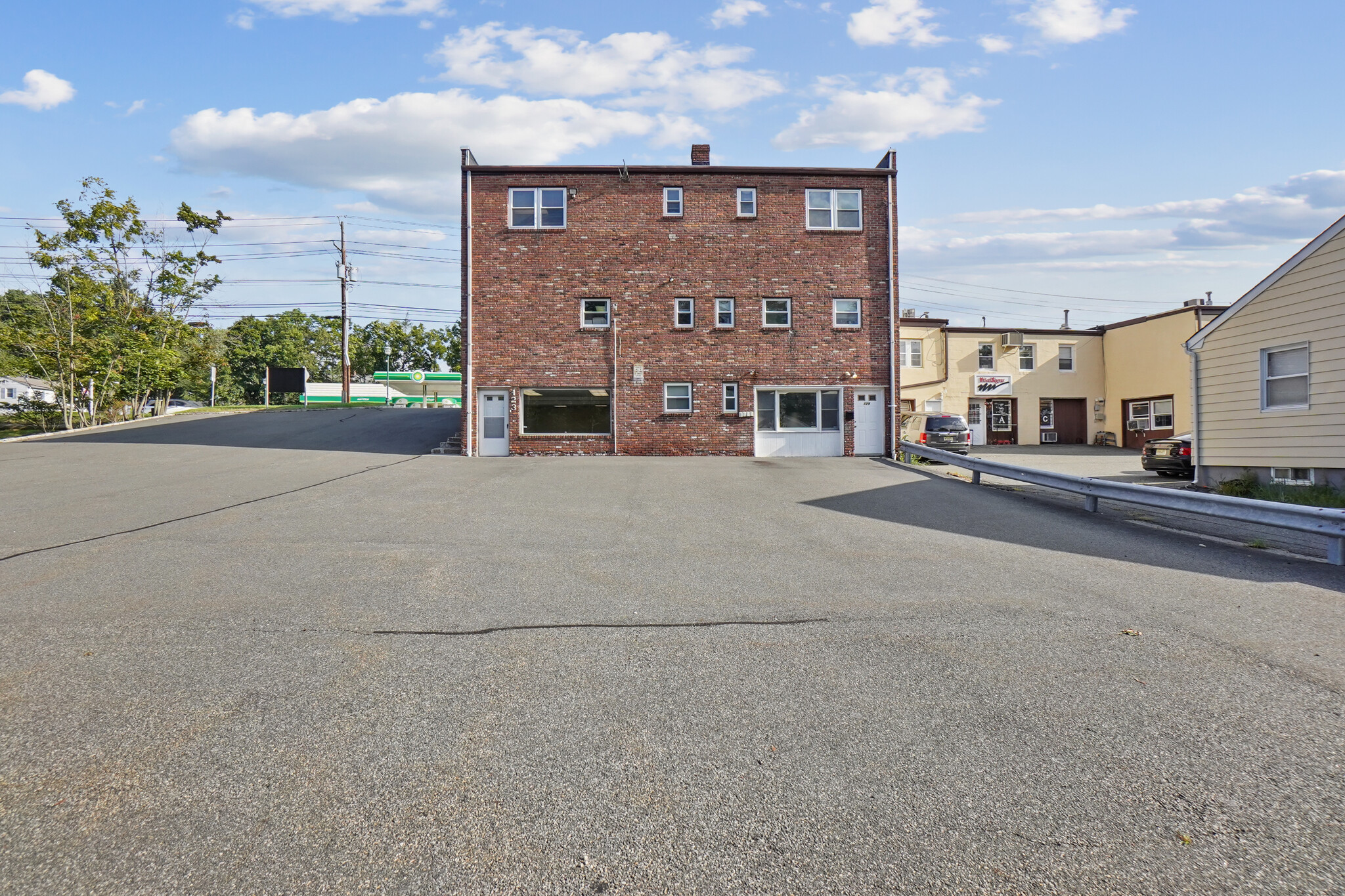 123-129 W Mount Pleasant Ave, Livingston, NJ for Rent