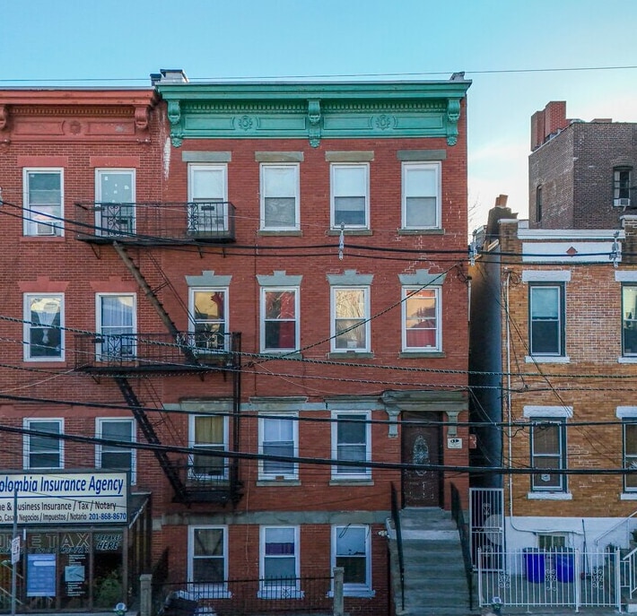 521 60th St, West New York, NJ for Sale