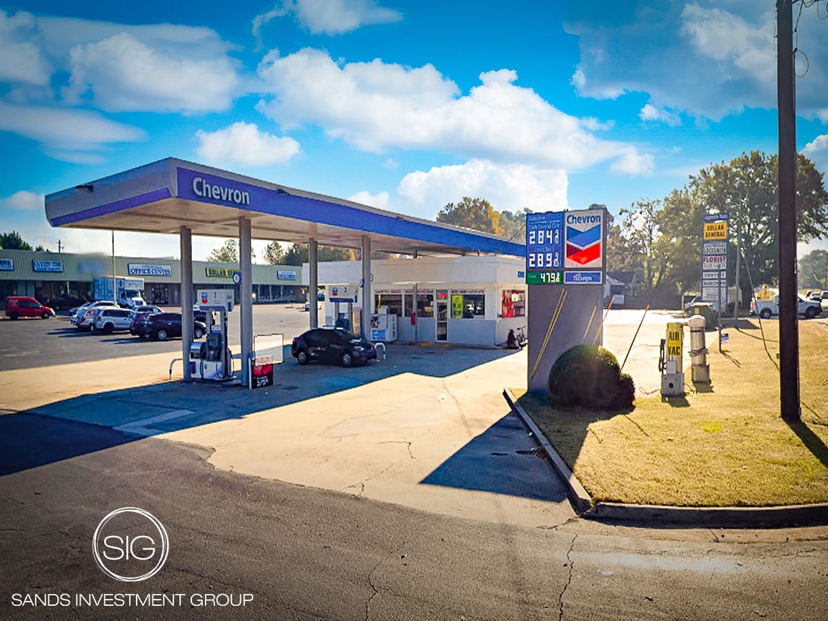 4350 Lawrenceville Rd, Loganville, GA for Sale