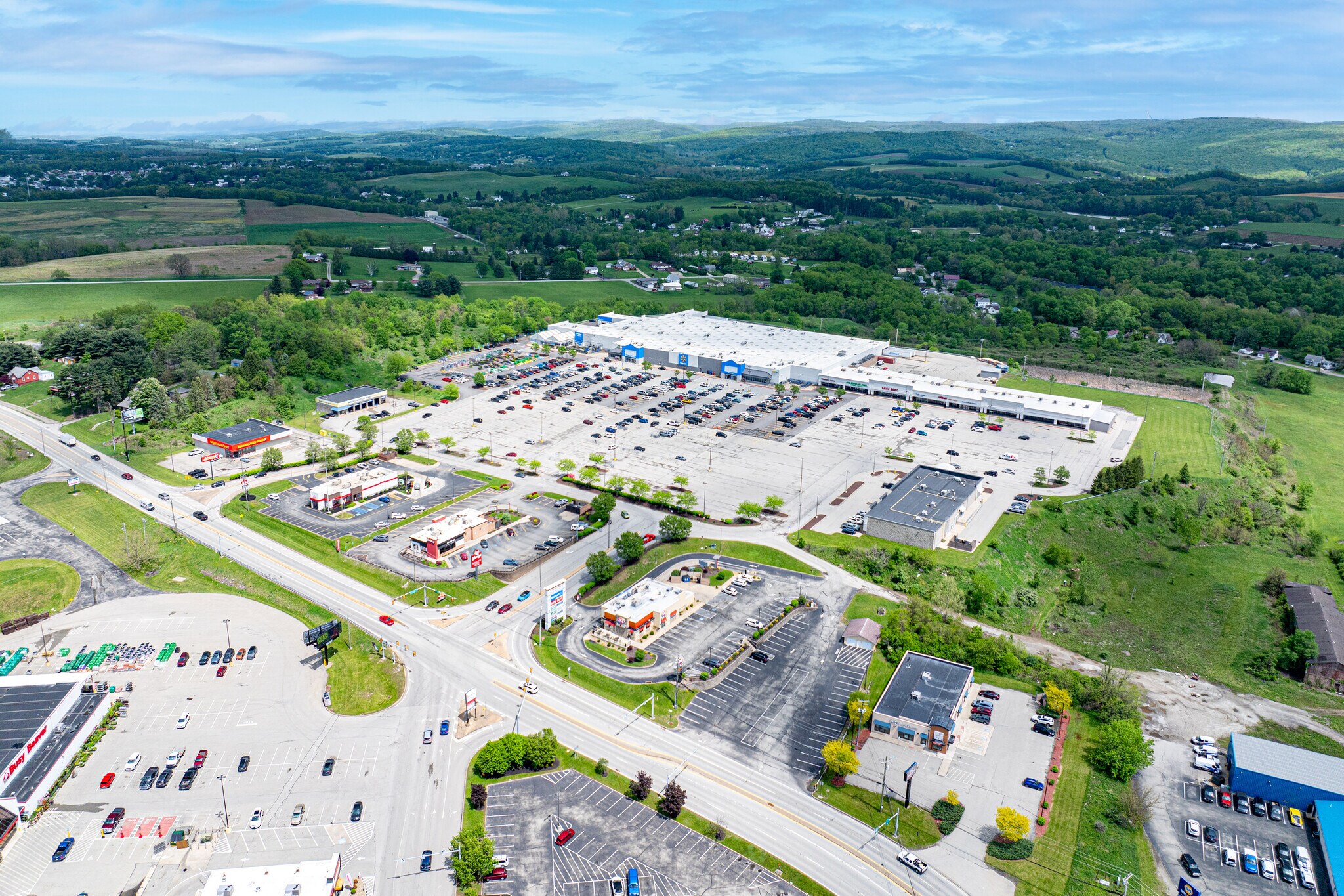 700-900 Summit Ridge Plz, Mount Pleasant, PA for Rent