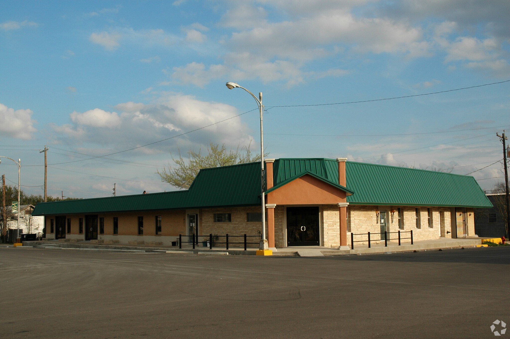 101 E Washington Ave, Whitney, TX for Rent