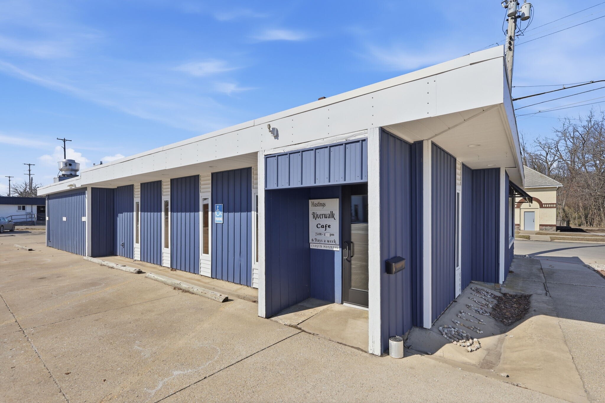 228 N Jefferson St, Hastings, MI for Sale