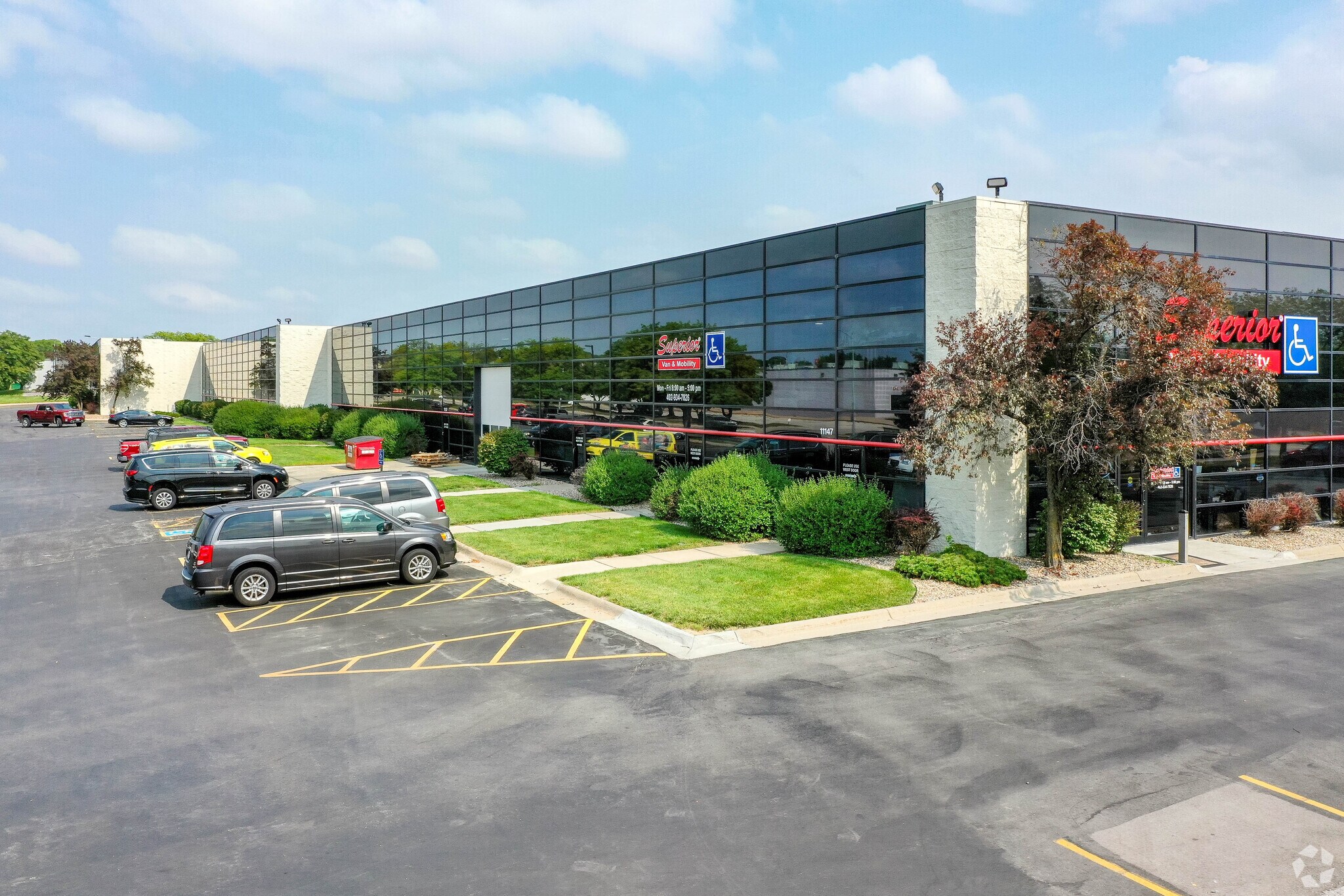11105-11147 Mockingbird Dr, Omaha, NE for Rent