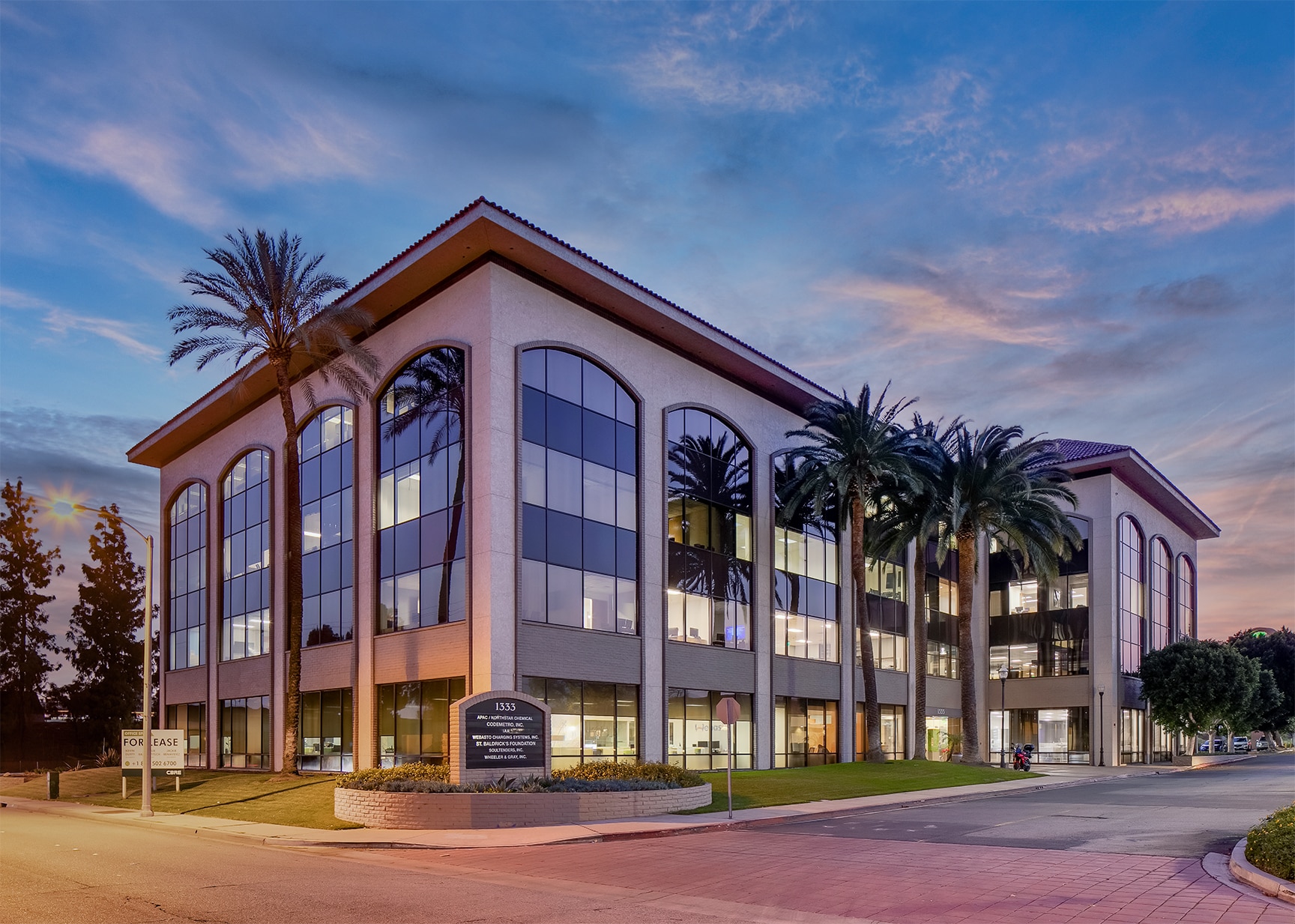 1333 S Mayflower Ave, Monrovia, CA for Sale