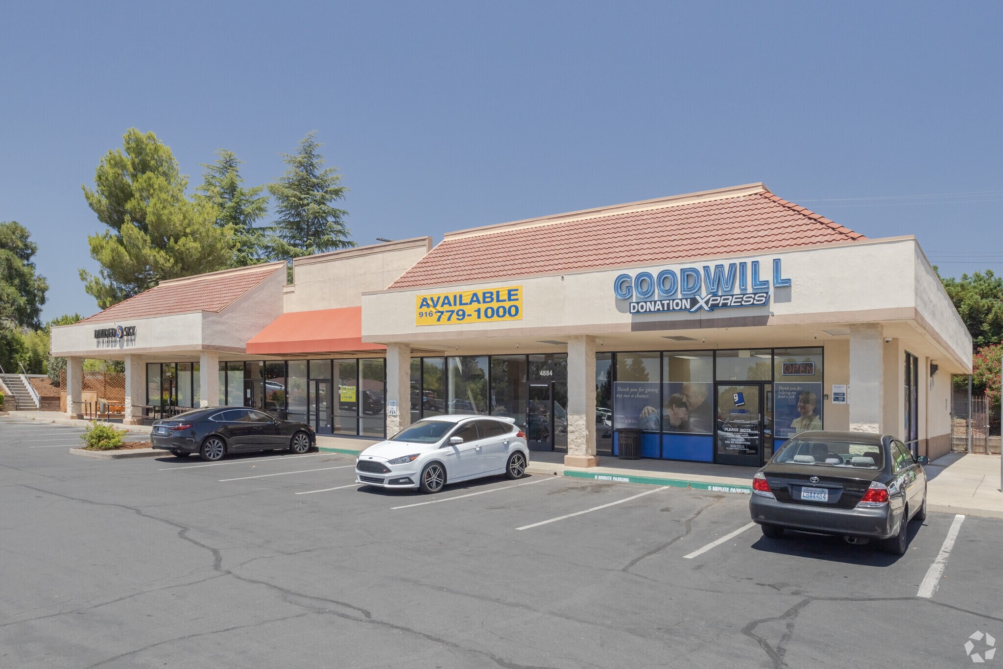 48024894 San Juan Ave Fair Oaks, CA 95628 Shopping Center Property