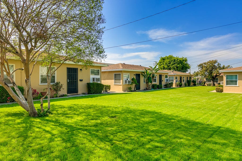 121-127 N Pennsylvania Ave, Glendora, CA for Sale