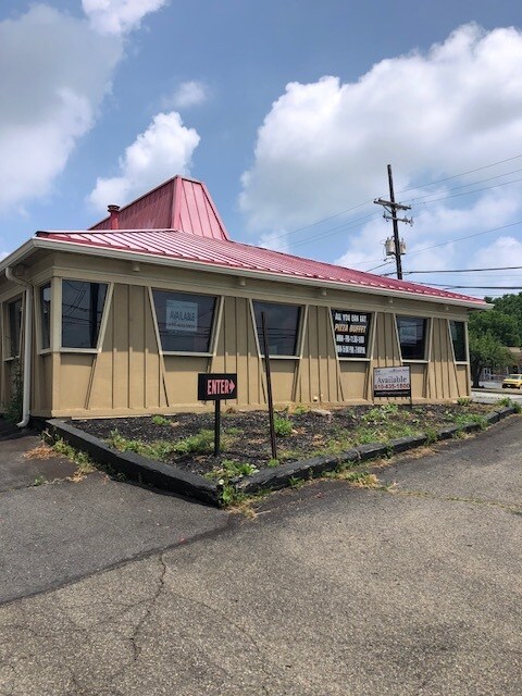 580 S Broad St, Nazareth, PA for Rent