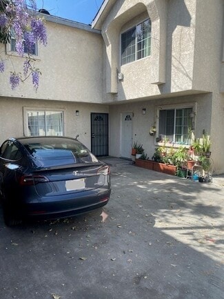 Bell, CA Apartments - 6633 1/4 Pine Ave