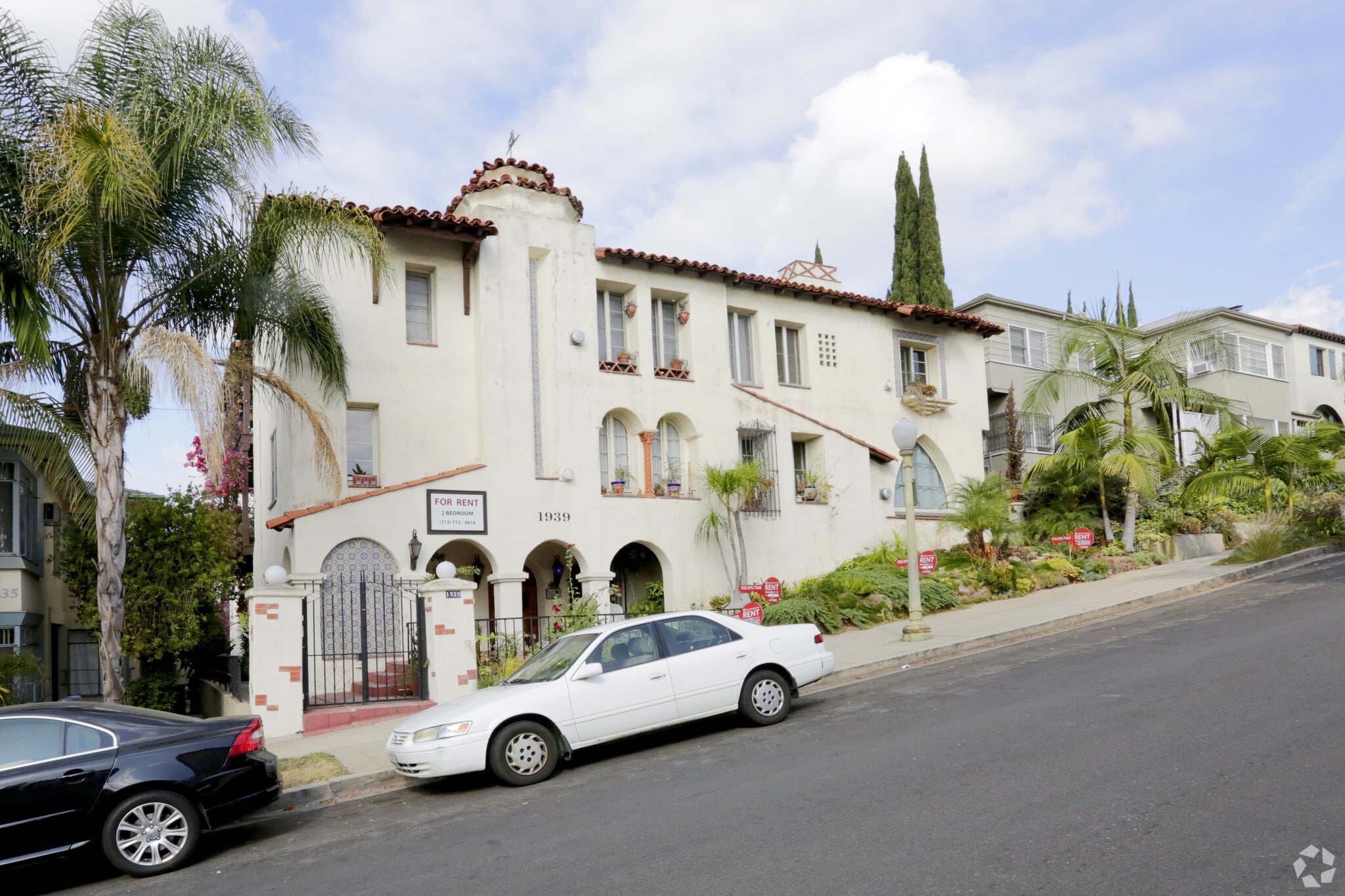1939 N Kenmore Ave, Los Angeles, CA for Sale