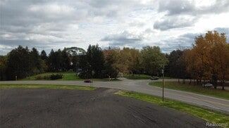 South Lyon, MI Commercial - 10855 Silver Lake Rd