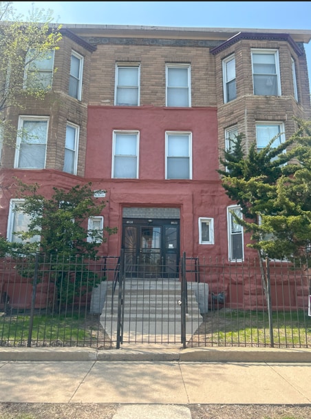 4622 S Indiana Ave, Chicago, IL for Sale