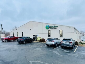 Saint Peters, MO Warehouse - 125 N Service Rd