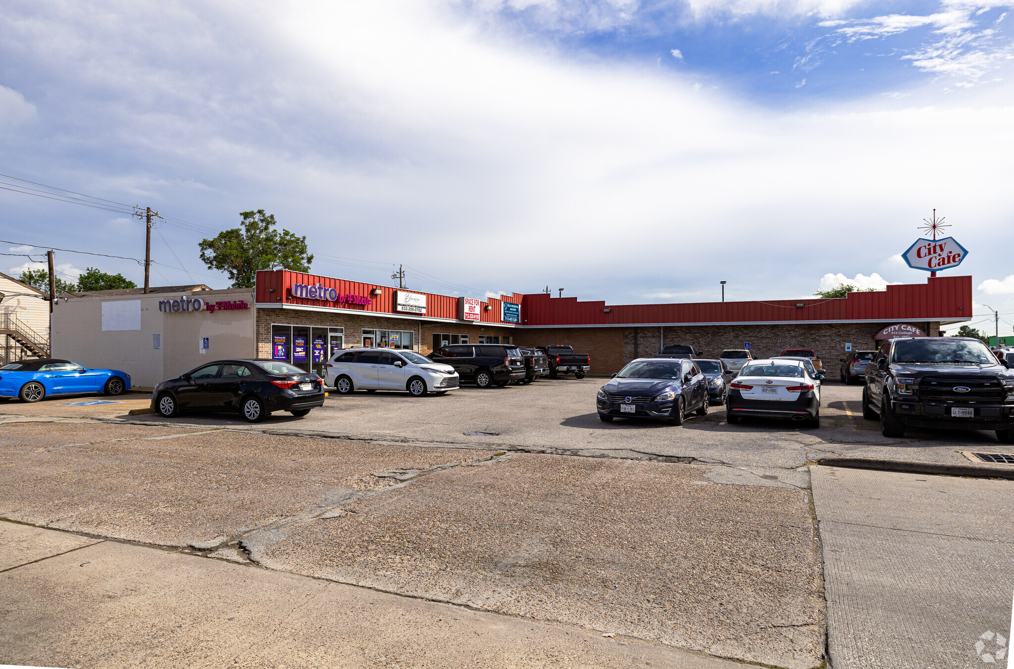 511-519 College Ave, South Houston, TX for Rent