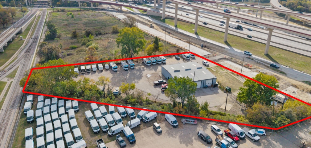 2630 N Interstate 35E, Carrollton, TX for Rent