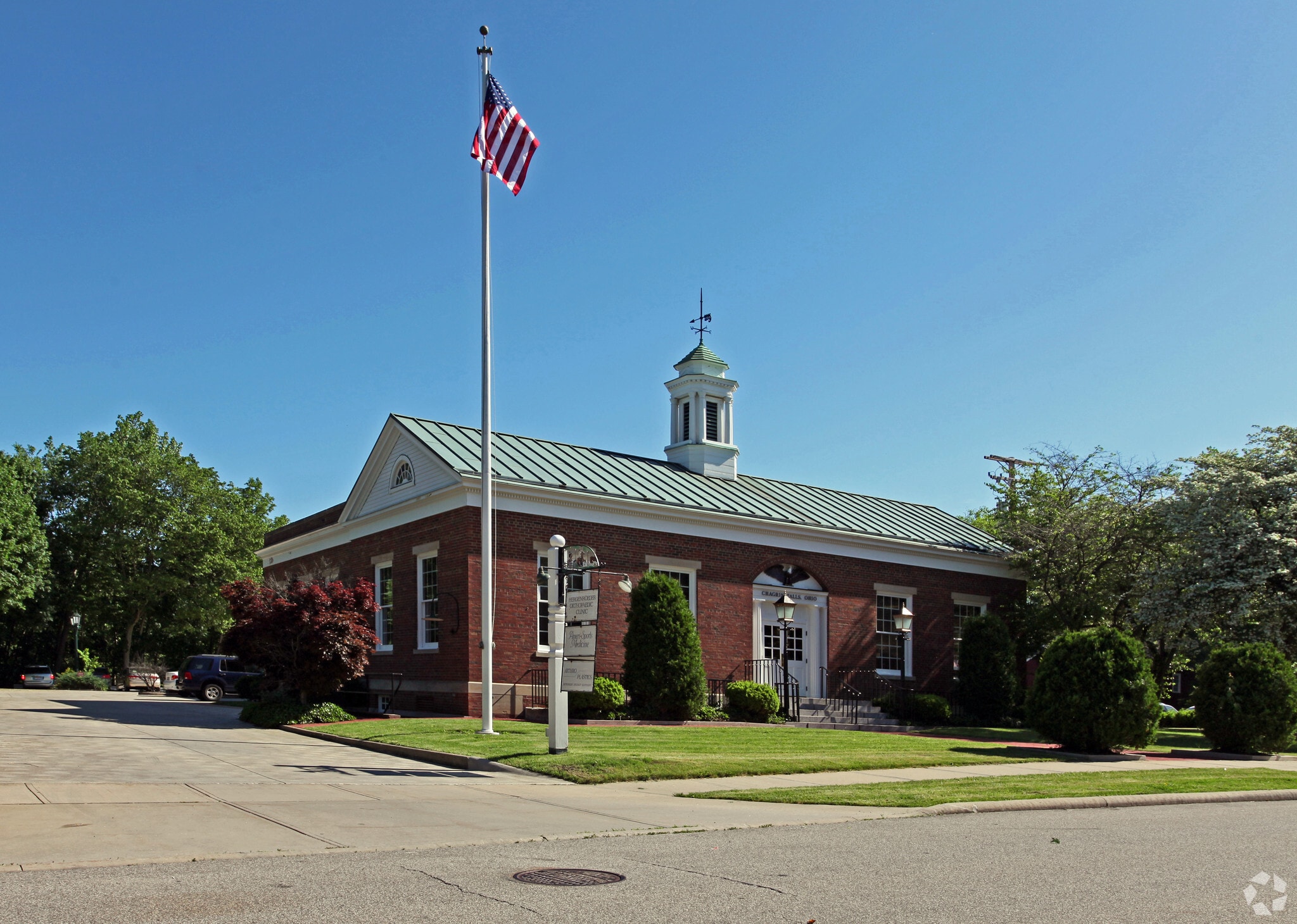 34 W Washington St, Chagrin Falls, OH for Sale