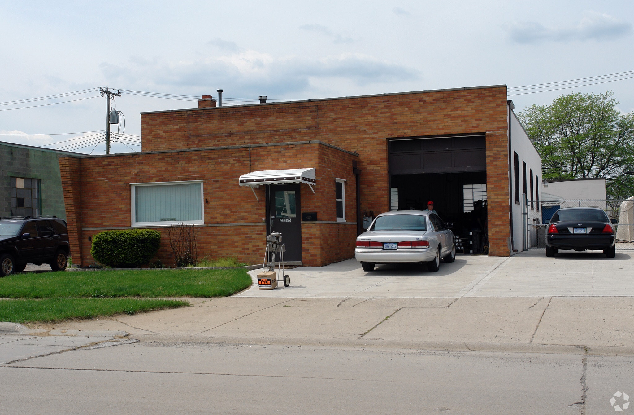 23295 Blackstone Ave, Warren, MI for Rent