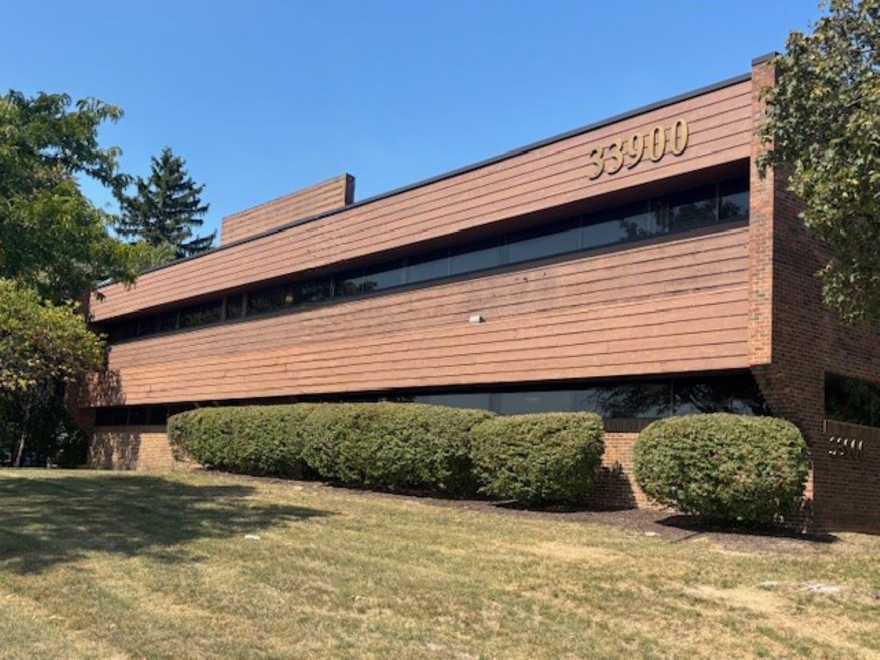 33900 Schoolcraft Rd, Livonia, MI for Sale