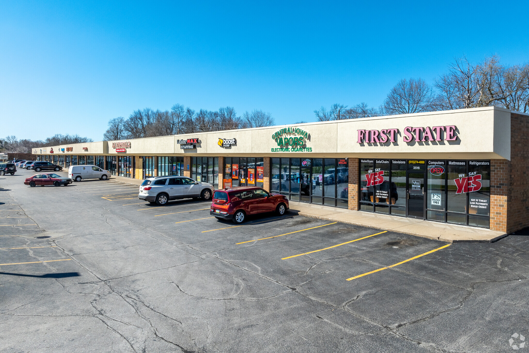 3408-3516 Merle Hay Rd, Des Moines, IA for Rent