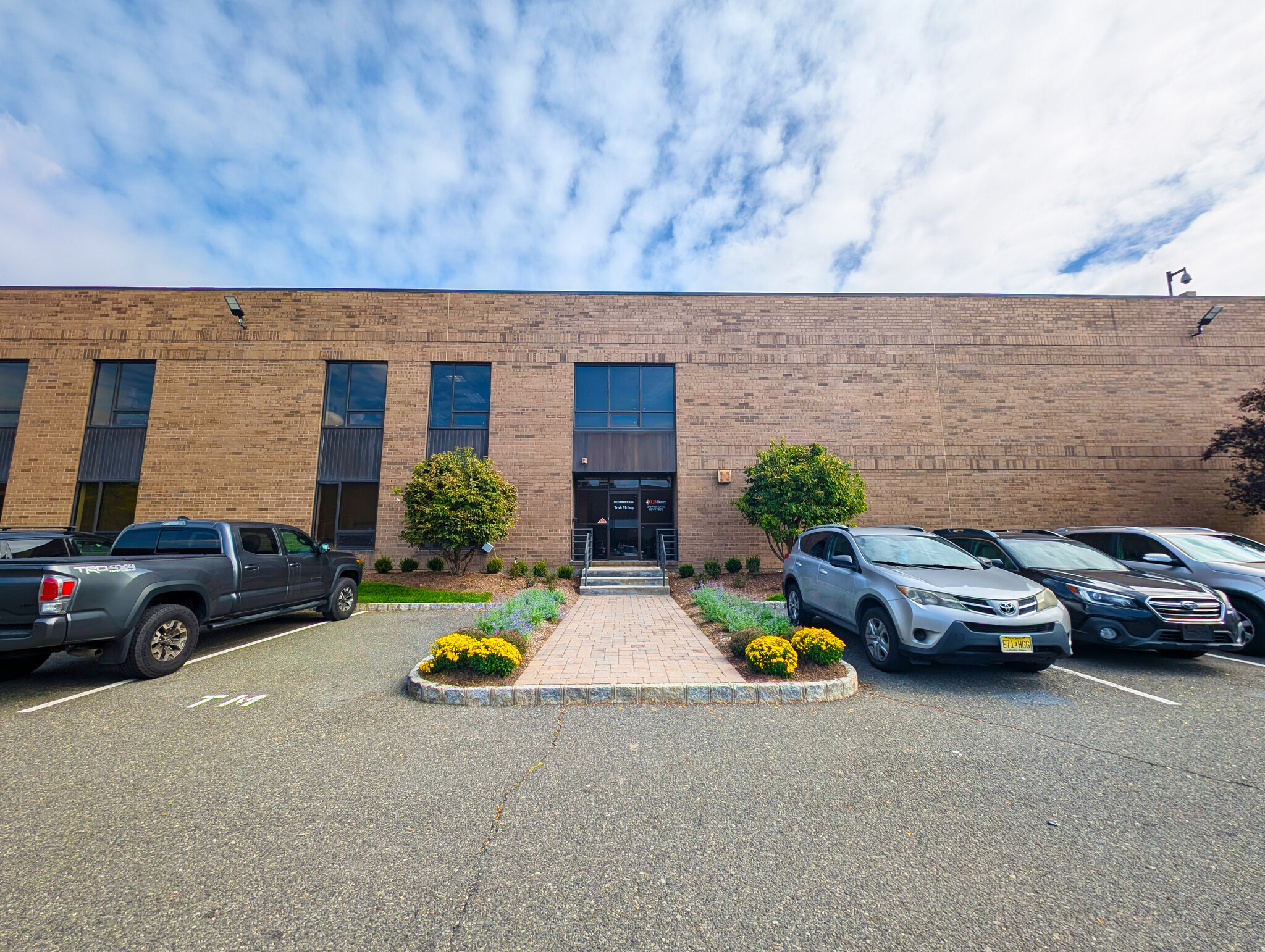 430-450 Commerce Blvd, Carlstadt, NJ for Rent
