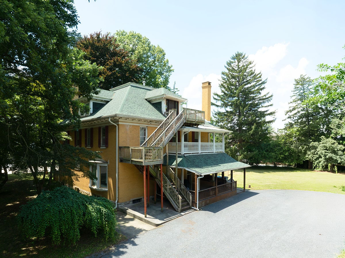 26 2nd St, Highspire, PA for Sale