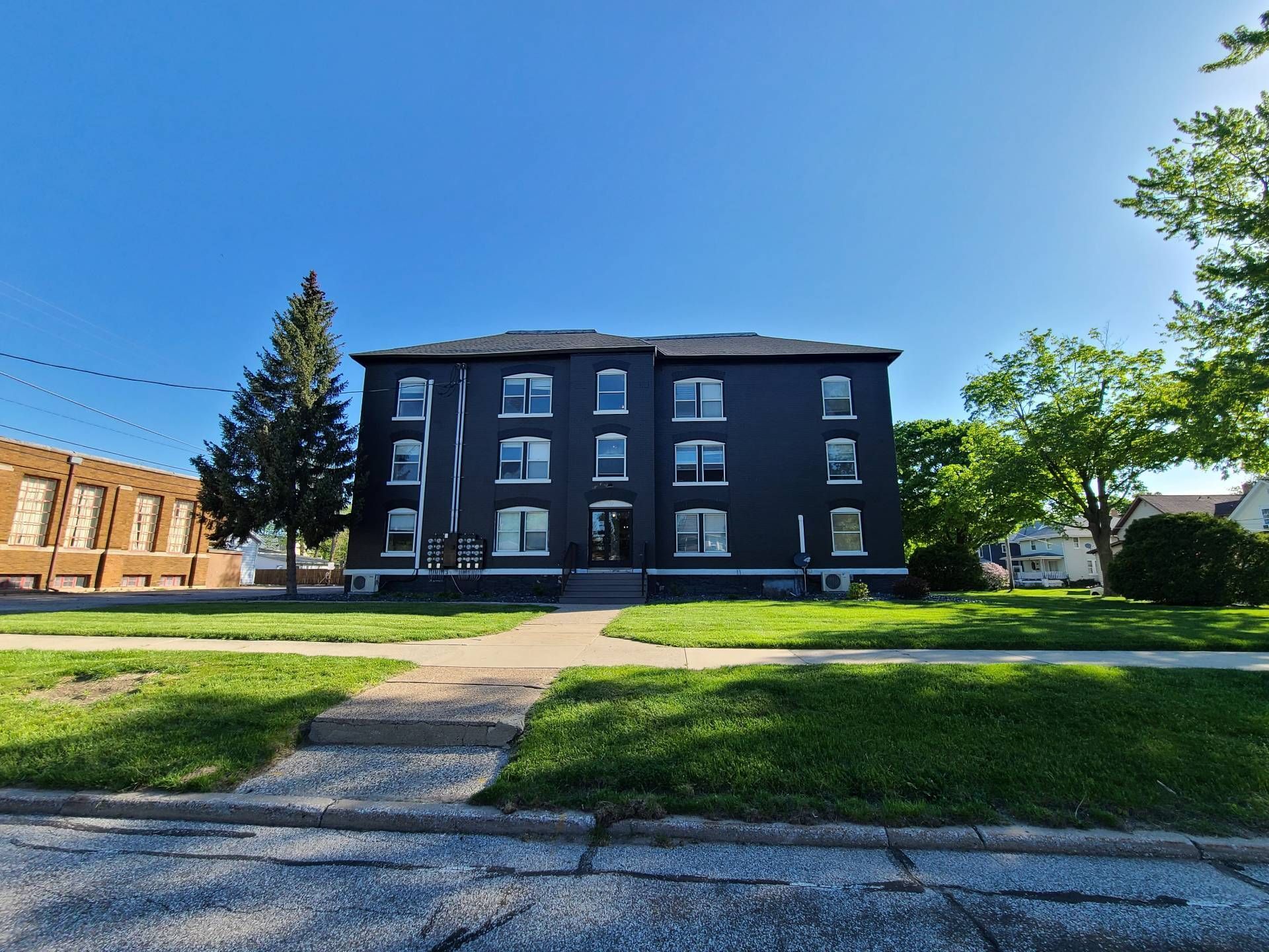 917 Pearl St, Saint Joseph, MI for Sale