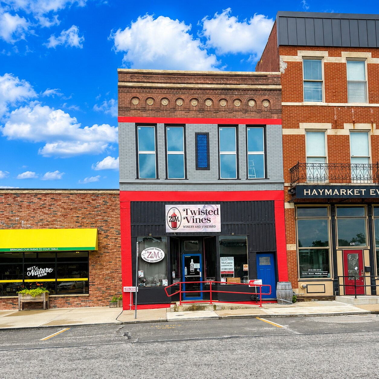 620 Cherokee St, Leavenworth, KS for Sale
