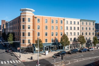 Bridgeport, CT Retail - 305-323 Fairfield Ave