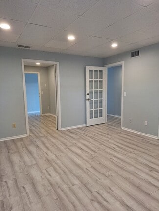 Largo, FL Office - 100 Larchwood Dr Largo, FL Office - 100 Larchwood Dr