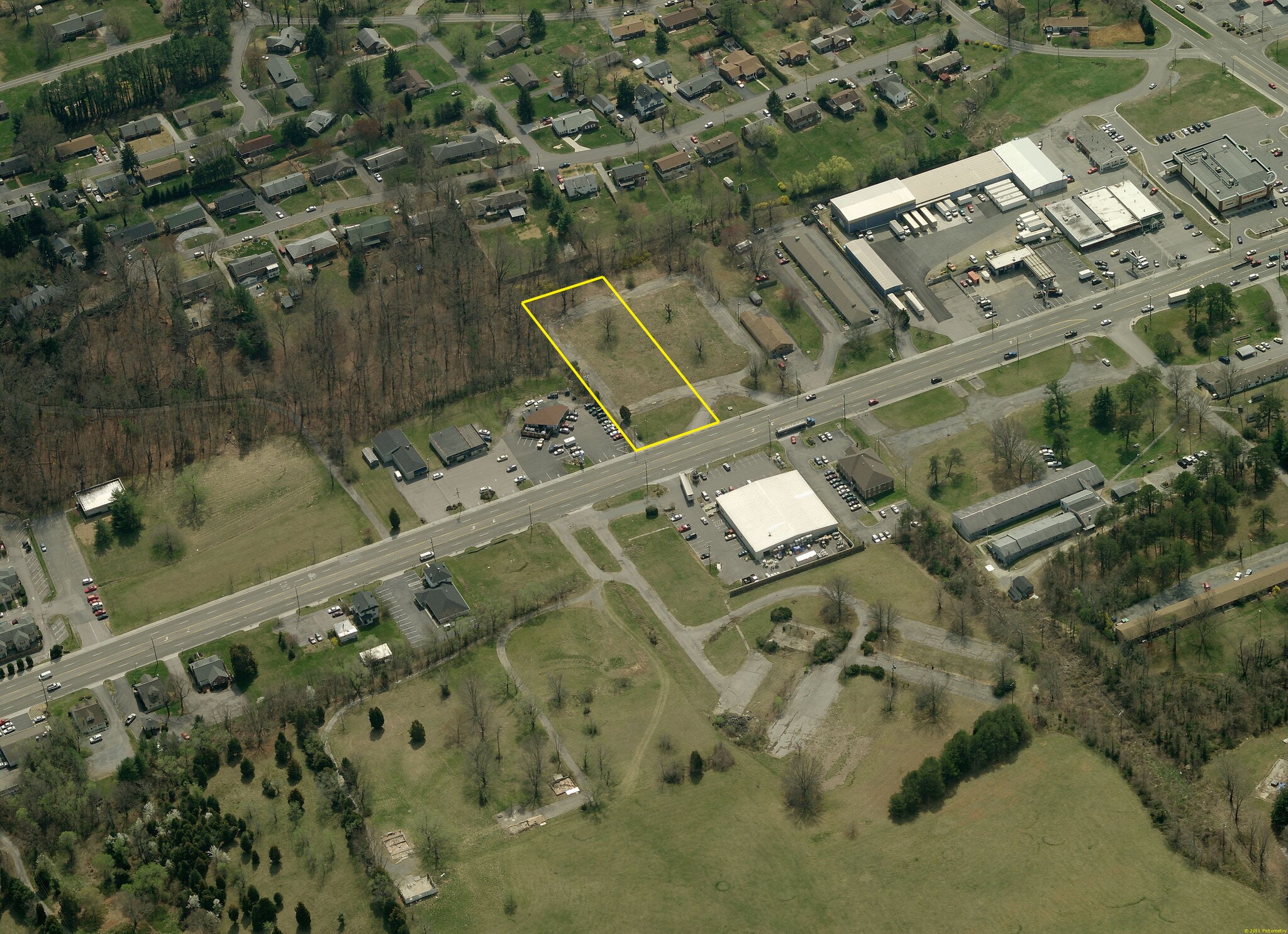 7645 Williamson Rd, Hollins, VA for Sale