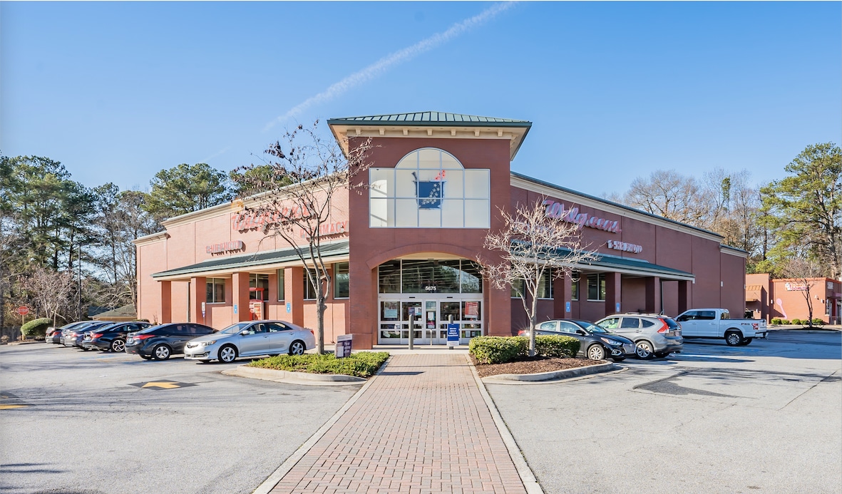 5675 Jonesboro Rd, Lake City, GA for Rent