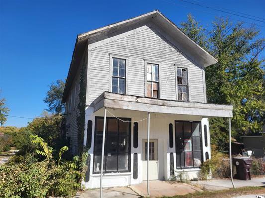 110 N Main St, Chambersburg, IL for Sale