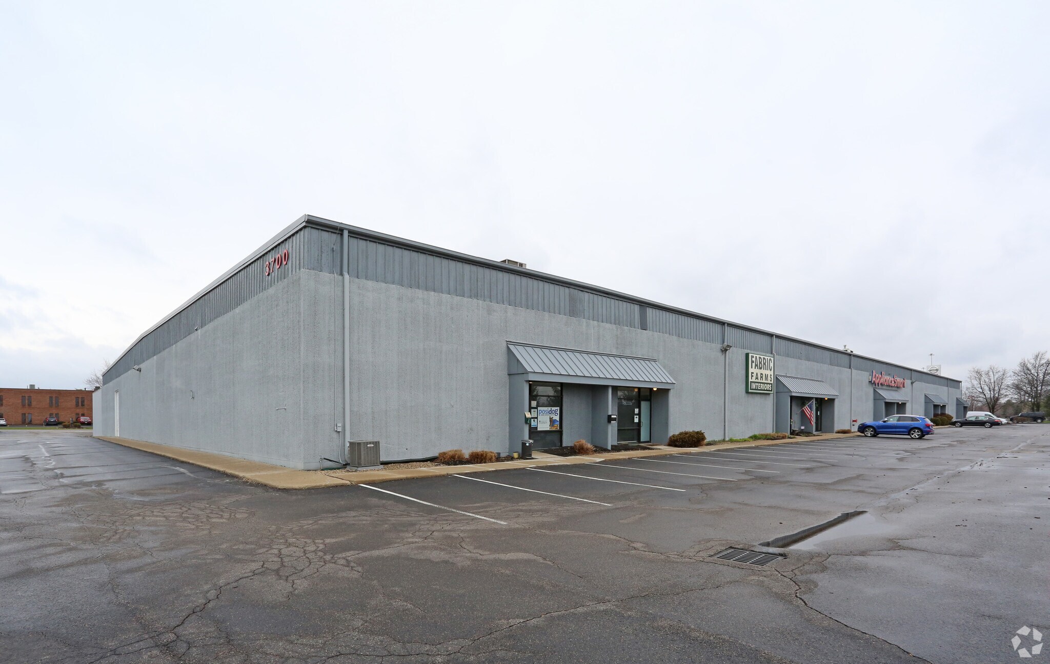 3700 Parkway Ln Hilliard, OH 43026 Industrial Property for Sale on