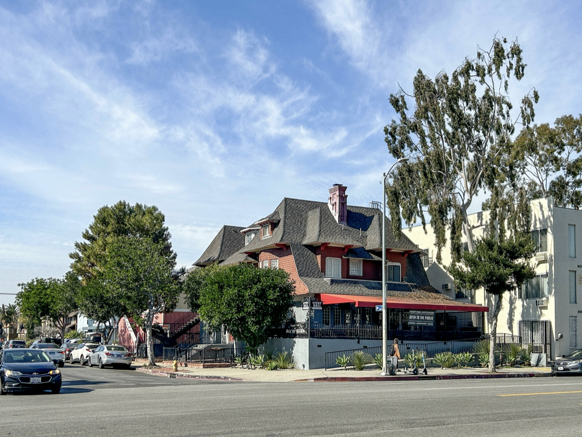 2827 S Hoover St, Los Angeles, CA for Rent