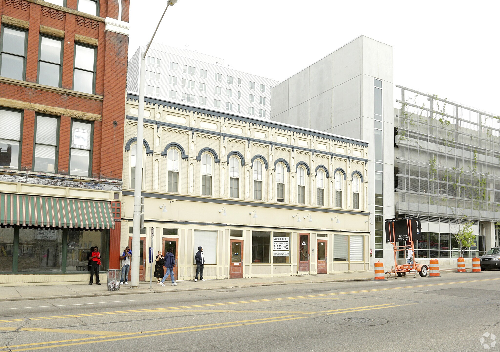 13-17 S Division Ave, Grand Rapids, MI for Rent