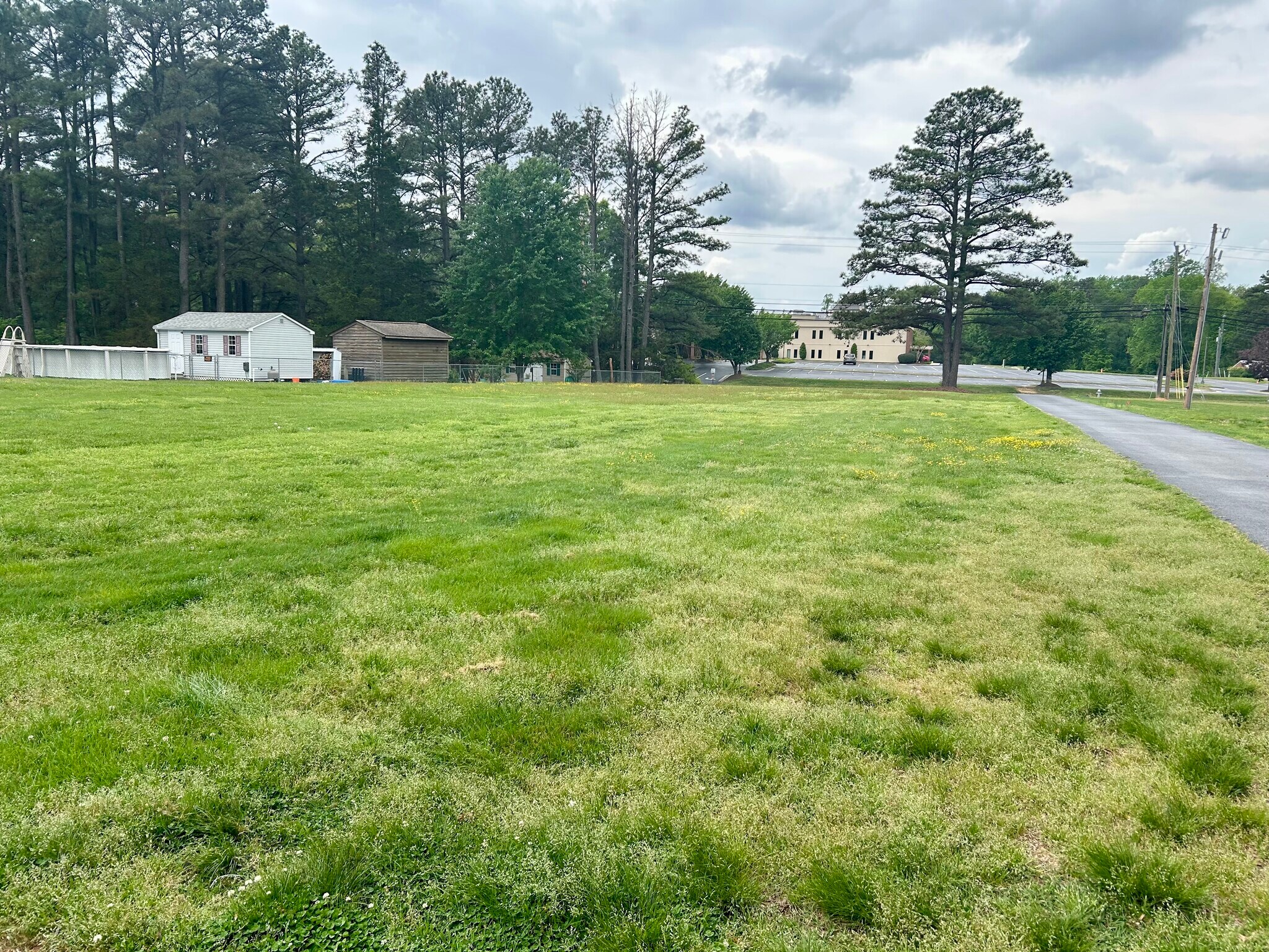8054 Shady Grove Rd, Mechanicsville, VA for Sale