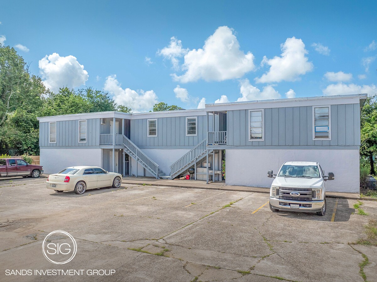 640 E Pipkin St, Beaumont, TX for Sale