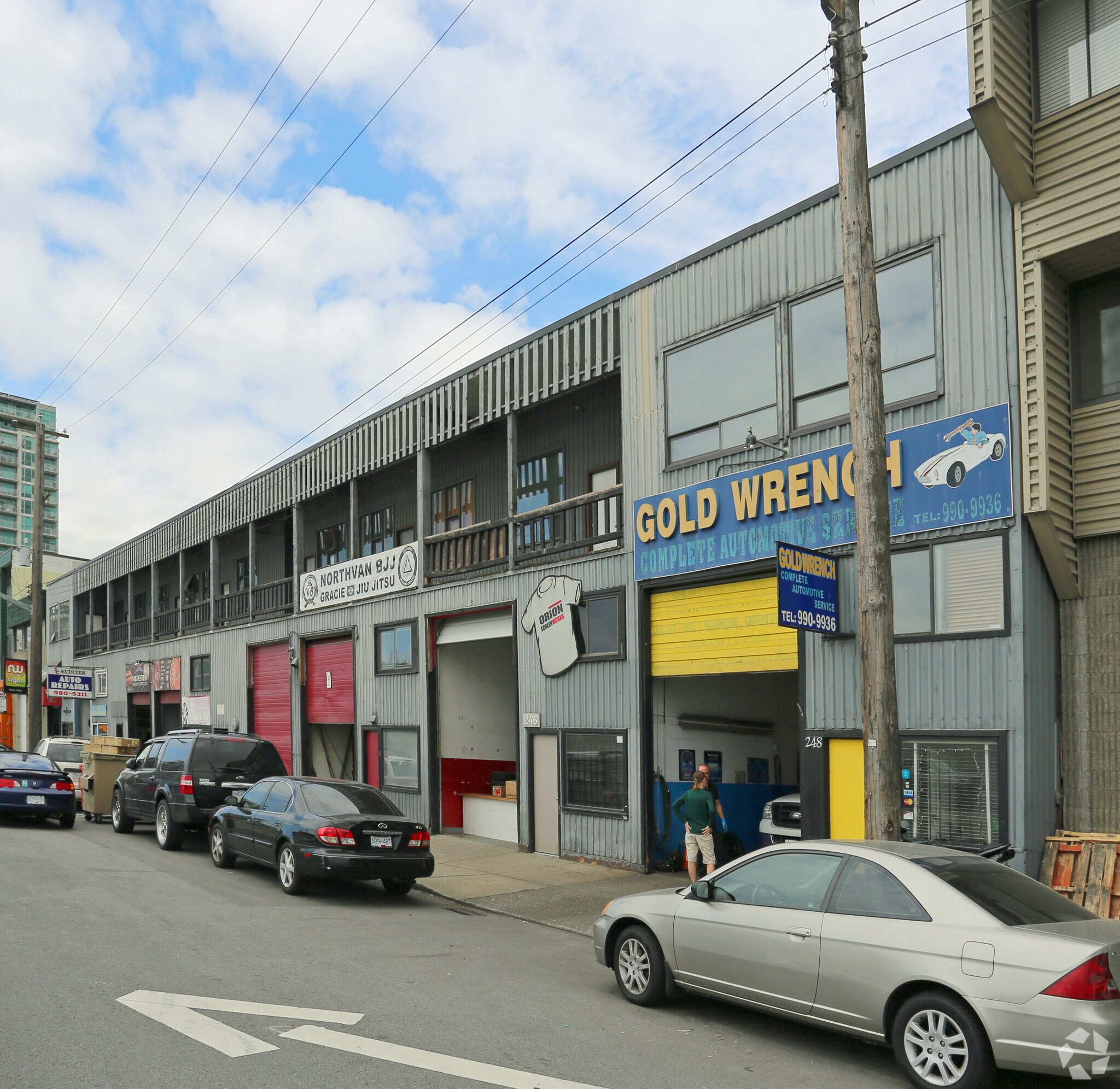 238-250 E Esplanade, North Vancouver, BC for Rent