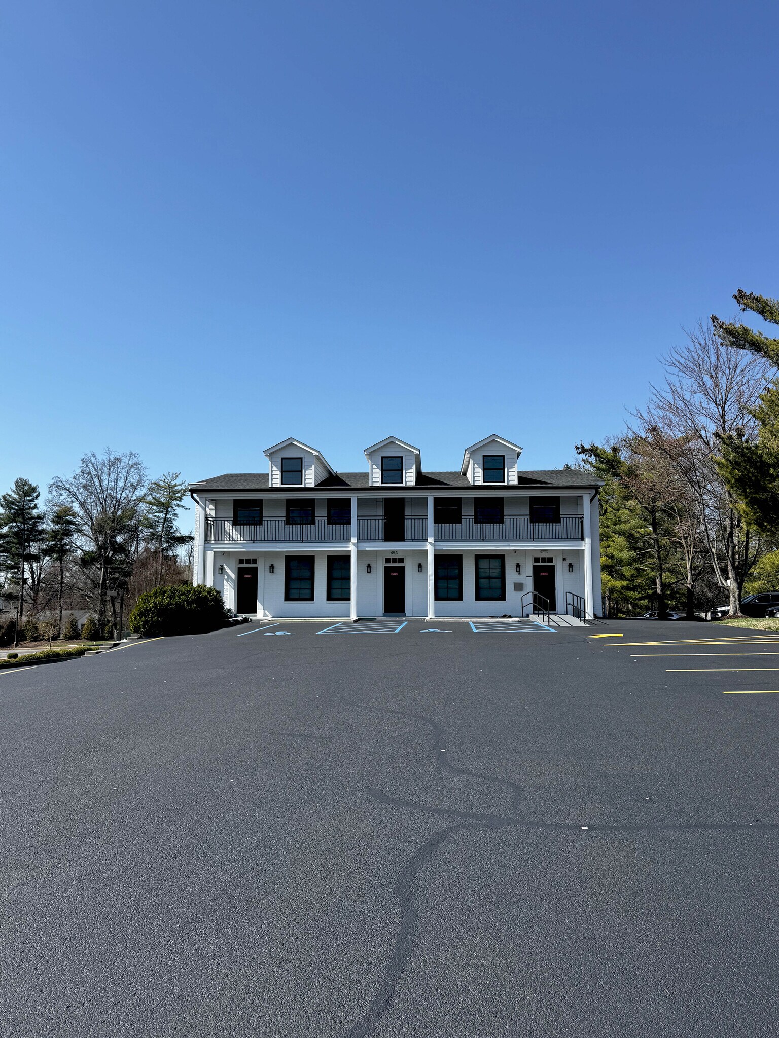 453 N Lindbergh Blvd, Creve Coeur, MO for Sale