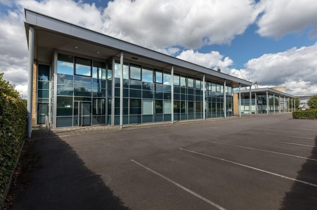 242-243 Gresham Rd, Slough, BKS for Rent