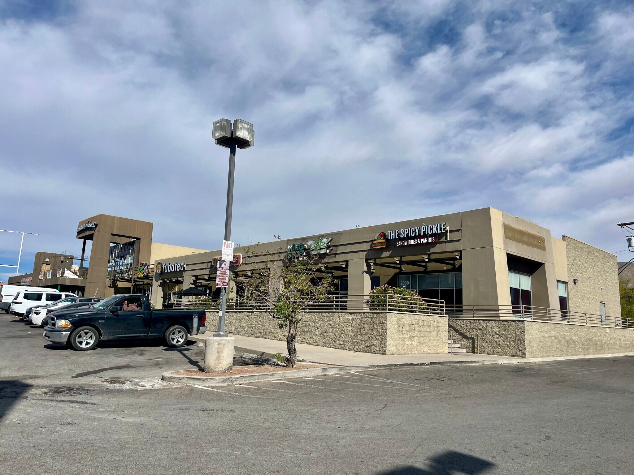2900 N Mesa St, El Paso, TX for Rent