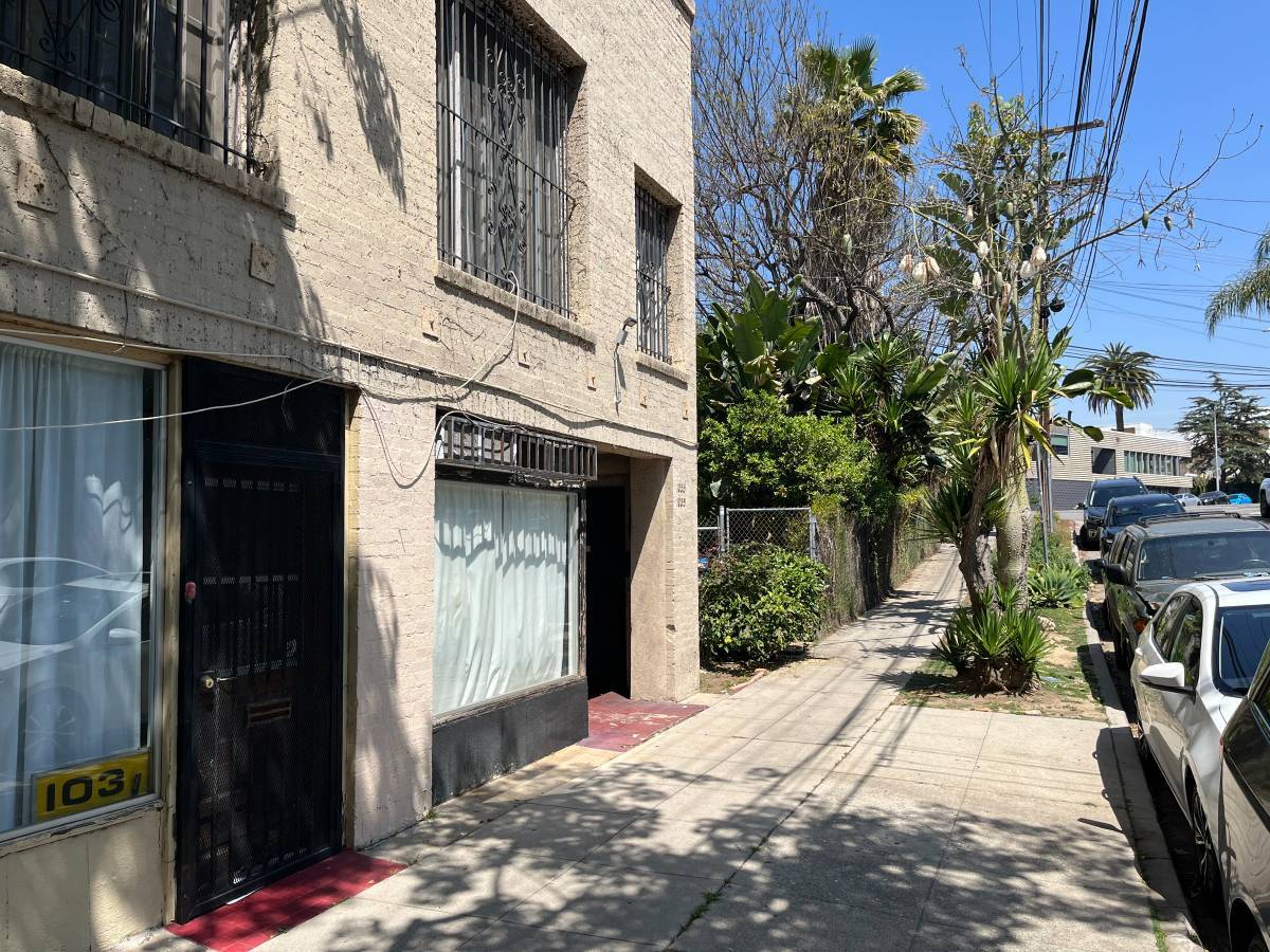 1035 Myra Ave, Los Angeles, CA for Rent