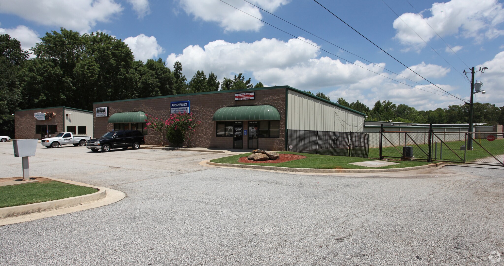 5484 Flakes Mill Rd, Ellenwood, GA for Rent
