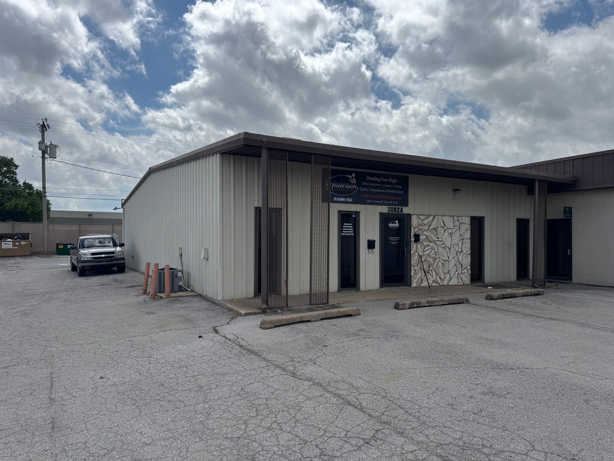 10828 E Newton St, Tulsa, OK for Rent