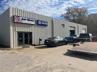 Salina, KS Specialty - 522 N 8th St