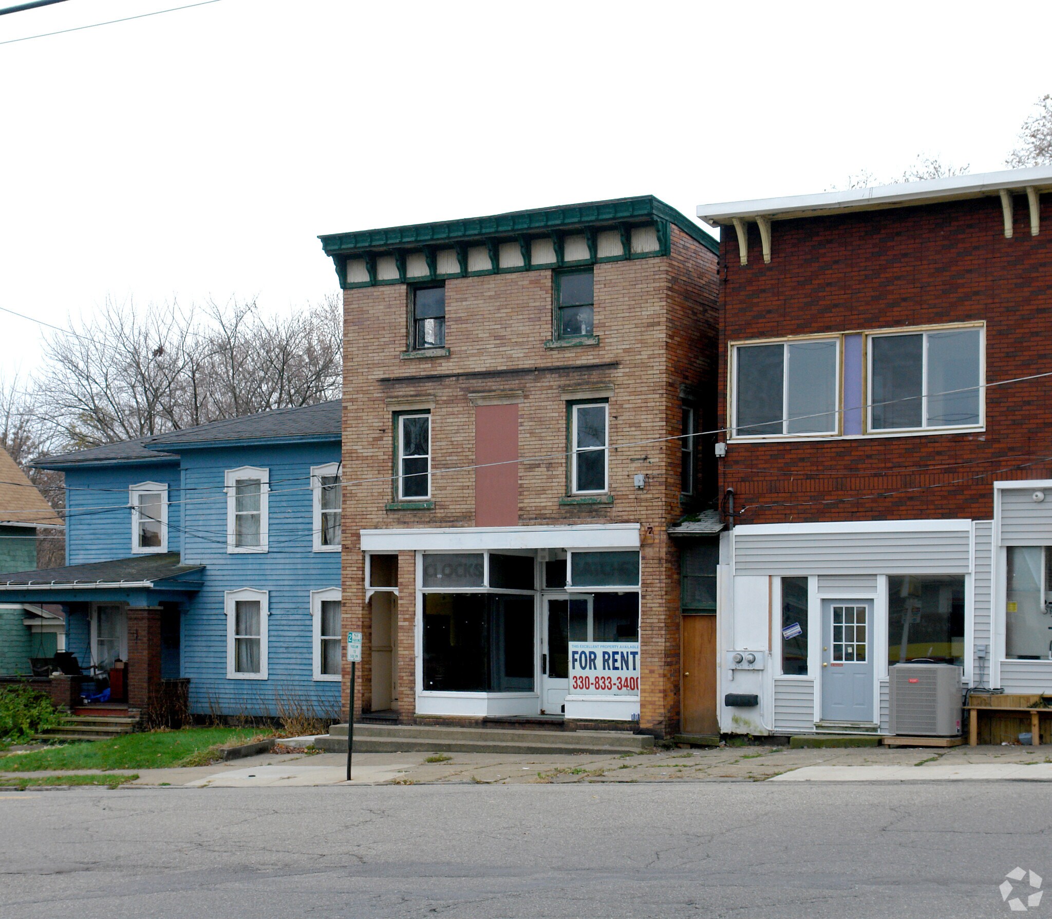 525-527 Tremont Ave SW, Massillon, OH for Rent