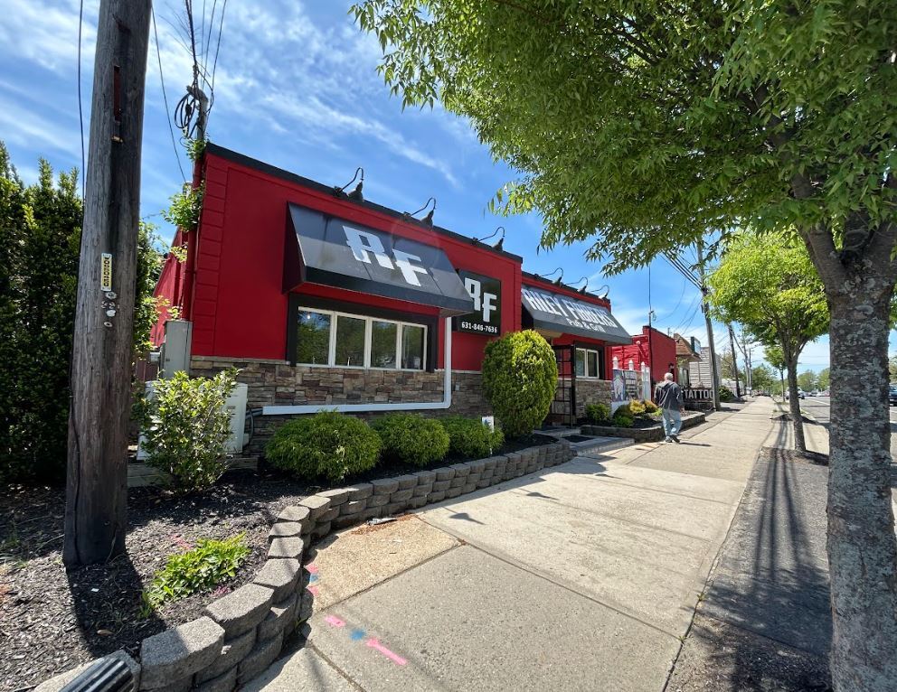 742-746 Middle Country Rd, Selden, NY for Sale