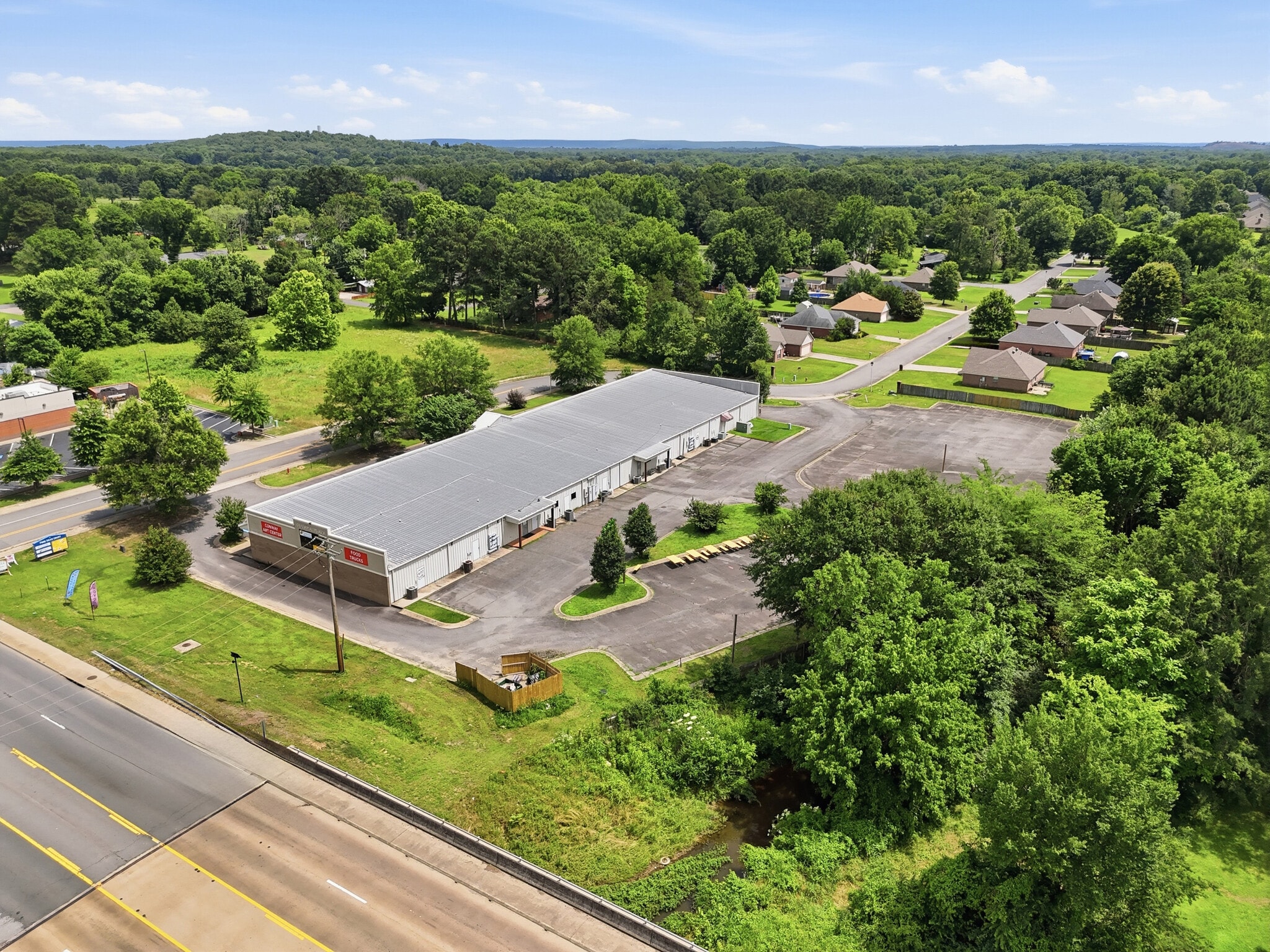 2215 E Oak St, Conway, AR for Rent